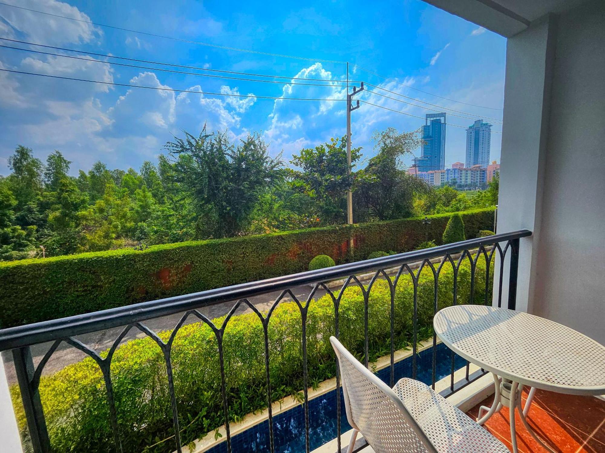 Venetian Residence Jomtien Exterior foto